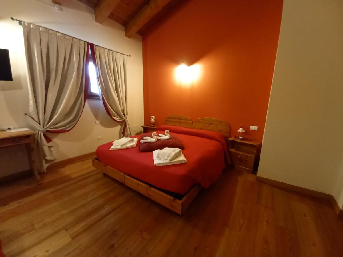 La Corte Dell'Ulivo Polazzo ภายนอก รูปภาพ